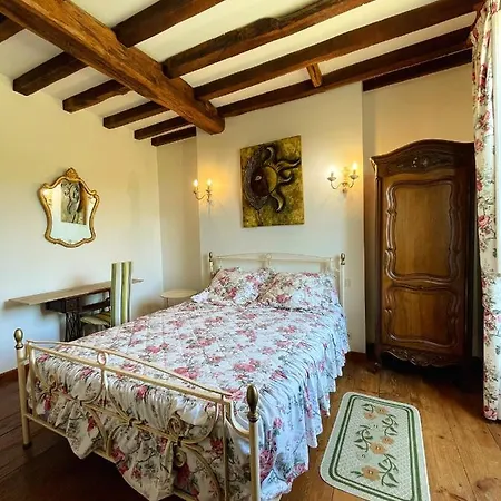 Holiday home Maison Confortable A Avec Vue Sur Montagne Bardos